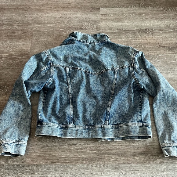Divided Jean Jacket - Picture 2 of 3